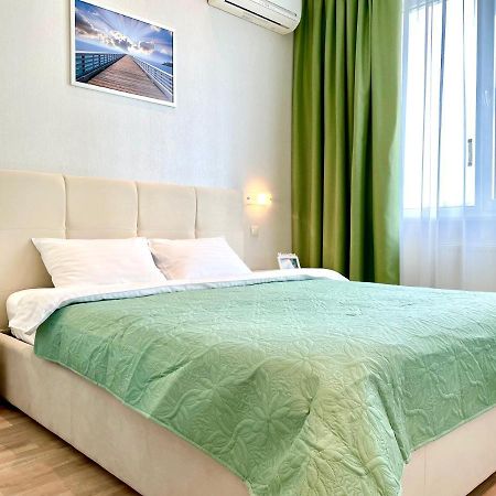 Navit Luxury Apartments With Breakfast Near The Railway Station, The City Center And The Park Kiev Bagian luar foto