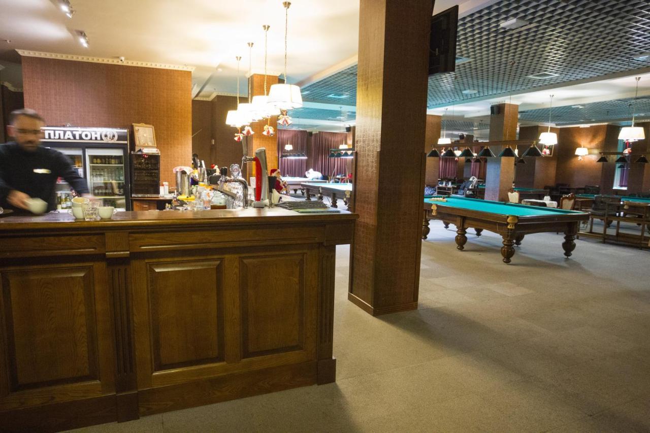 Navit Luxury Apartments With Breakfast Near The Railway Station, The City Center And The Park Kiev Bagian luar foto